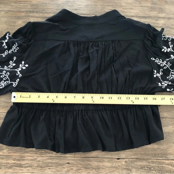 Sabina Musayev Revolve size Medium Black Cropped Embroidered Sleeve Top Designer - Picture 4 of 5